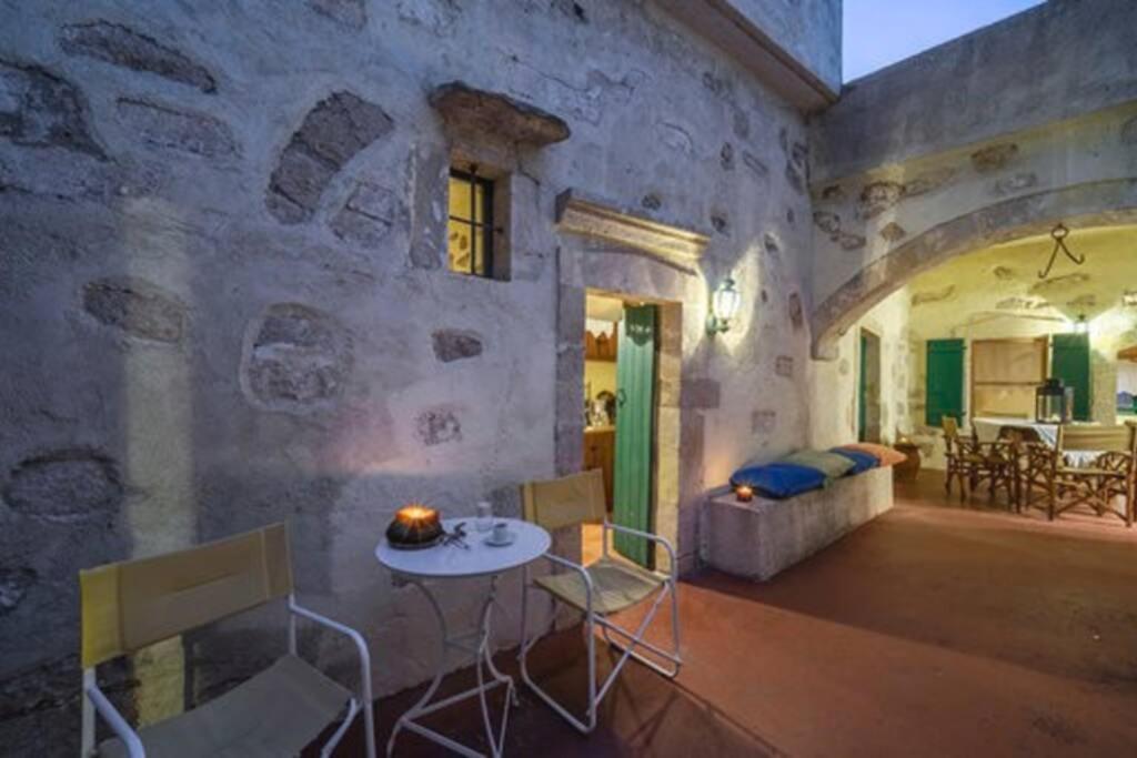 Moundros 1620 Venetian Residence エクステリア 写真